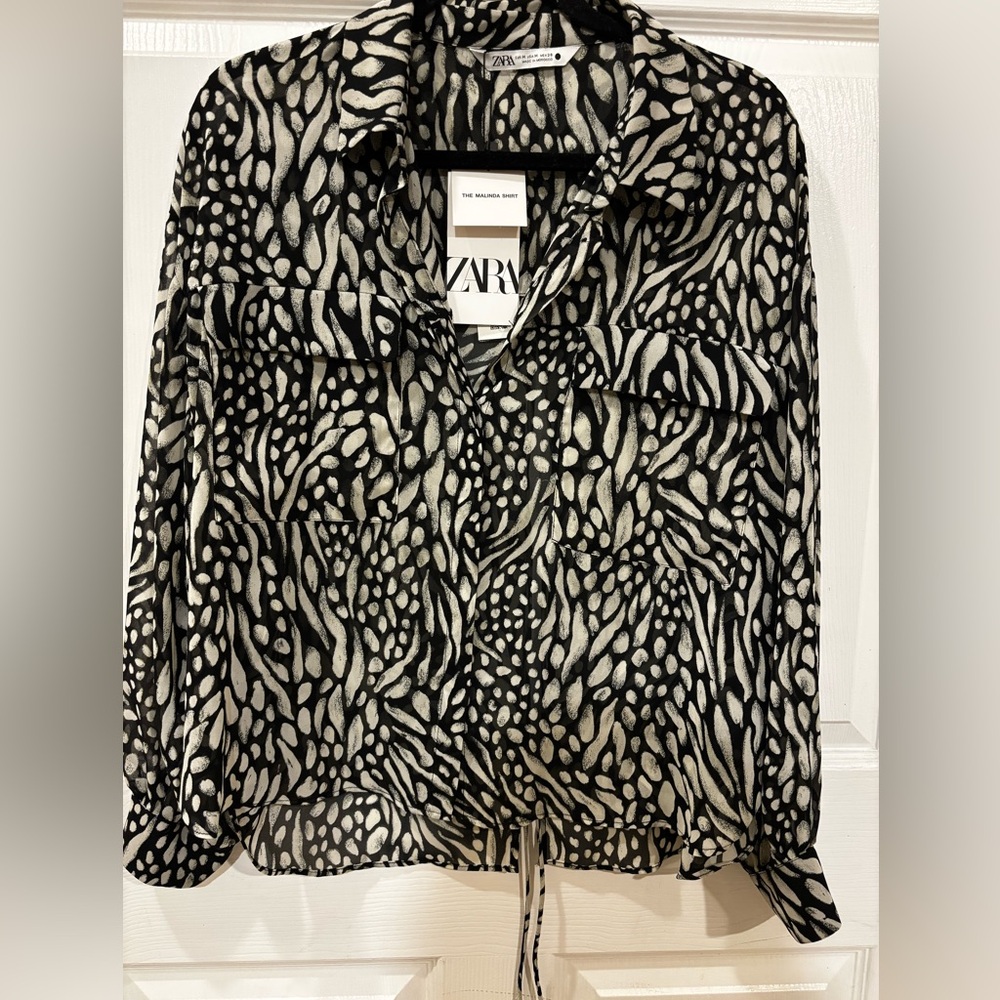 NWT
Zara Tie Back Top
Size Medium